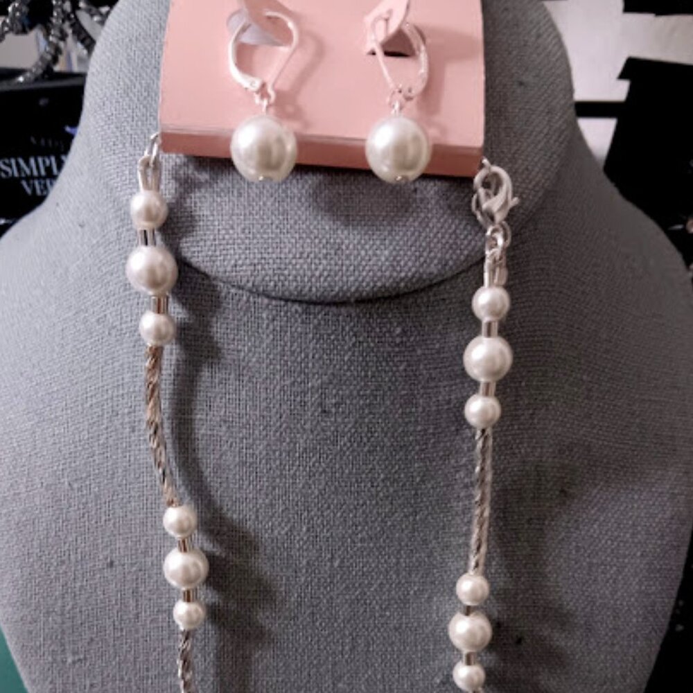 OCCASION 2pc Romantic White Pearl Textured Silver Station Necklace/Earrings Set